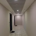 Sky & Floor 33th 28th & 25th & 19th & 13th 12th With Pool & & Fitness & Parking Included In Price Appartement Skopje