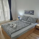 Sky & Floor 33th 28th & 25th & 19th & 13th 12th With Pool & & Fitness & Parking Included In Price * Skopje