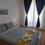 Appartement Sky & Floor 33th 28th & 25th & 19th & 13th 12th With Pool & & Fitness & Parking Included In Price Skopje