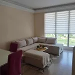Sky & Floor 33th 28th & 25th & 19th & 13th 12th With Pool & & Fitness & Parking Included In Price Apartmán