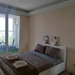 Sky & Floor 33th 28th & 25th & 19th & 13th 12th With Pool & & Fitness & Parking Included In Price