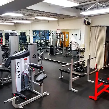 Sky & Floor 37th 33th 28th & 25th & 19th & 13th 12th With Pool & & Fitness & Parking Included In Price Скопье