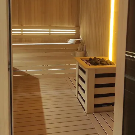 Sky & Floor 33th 28th & 25th & 19th & 13th 12th With Pool & & Fitness & Parking Included In Price Apartment *