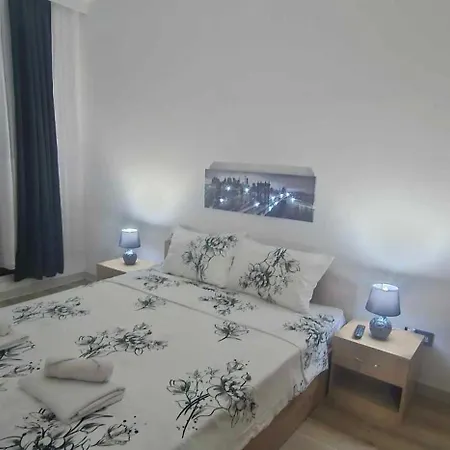 Appartement Sky & Floor 33th 28th & 25th & 19th & 13th 12th With Pool & & Fitness & Parking Included In Price