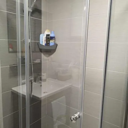 Sky & Floor 33th 28th & 25th & 19th & 13th 12th With Pool & & Fitness & Parking Included In Price Skopje