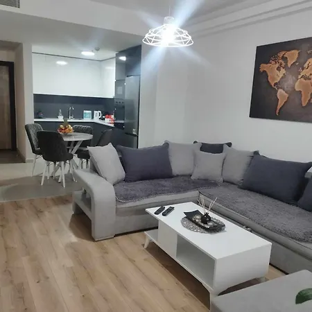 Sky City: High-rise With Pool & Access Apartment Skopje