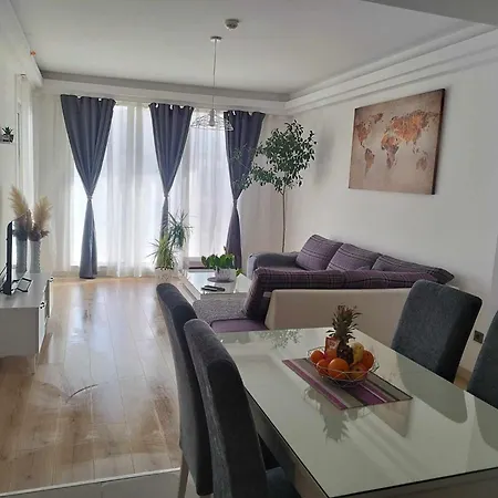 Sky & Floor 37th 33th 28th & 25th & 19th & 13th 12th With Pool & & Fitness & Parking Included In Price