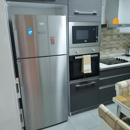 Sky & Floor 33th 28th & 25th & 19th & 13th 12th With Pool & & Fitness & Parking Included In Price