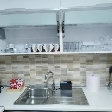 Sky & Floor 33th 28th & 25th & 19th & 13th 12th With Pool & & Fitness & Parking Included In Price *