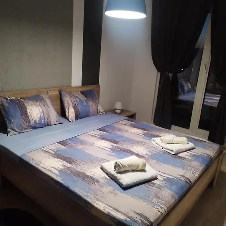 Sky & Floor 33th 28th & 25th & 19th & 13th 12th With Pool & & Fitness & Parking Included In Price Appartement