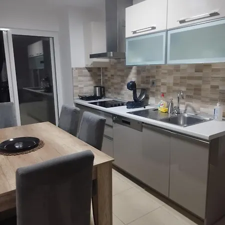 Appartement Sky & Floor 33th 28th & 25th & 19th & 13th 12th With Pool & & Fitness & Parking Included In Price