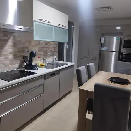 Appartement Sky & Floor 33th 28th & 25th & 19th & 13th 12th With Pool & & Fitness & Parking Included In Price *