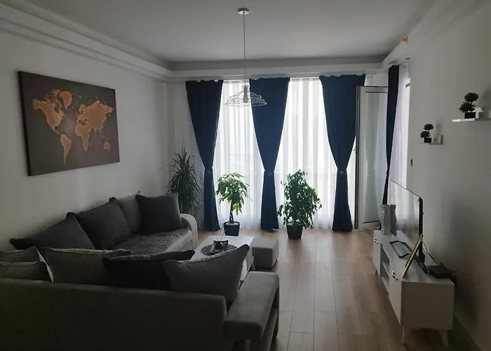 Sky City: High-rise With Pool & Access Apartment Skopje