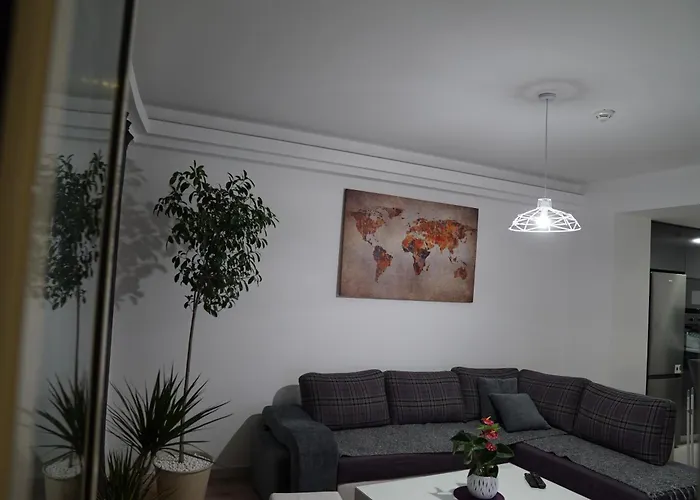 Apartment Sky City: High-rise With Pool & Access *