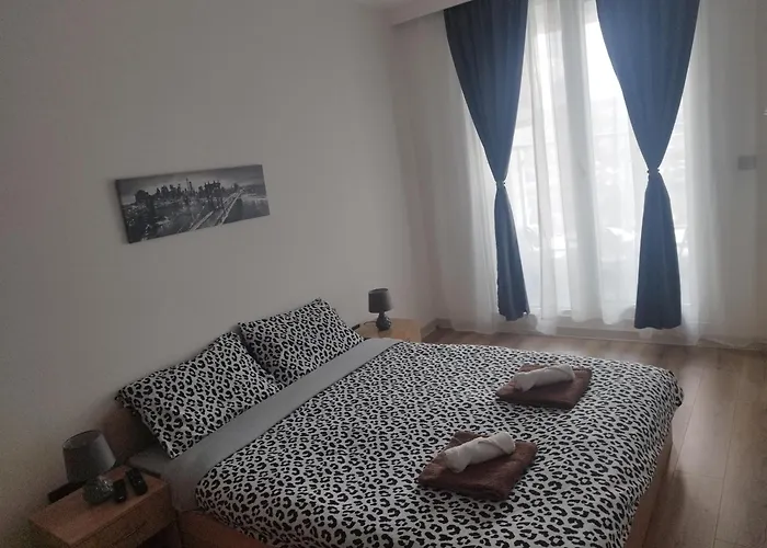 Sky City: High-rise With Pool & Access Skopje