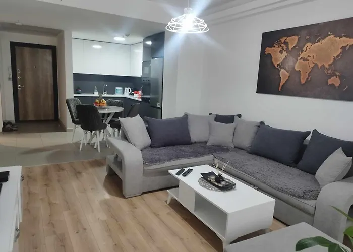 Sky & Floor 33th 28th & 25th & 19th & 13th 12th With Pool & & Fitness & Parking Included In Price Appartamento Skopje