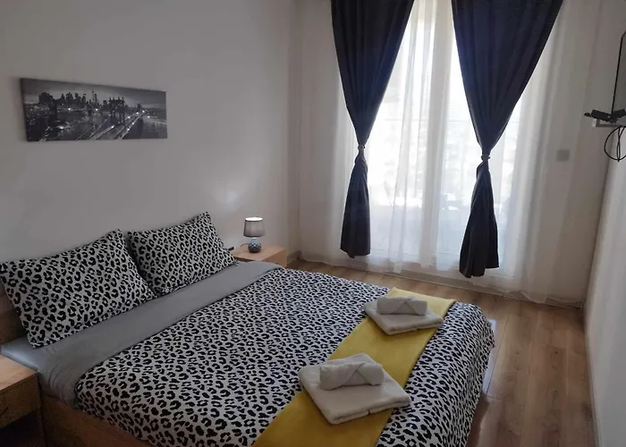 Apartment Sky City: High-rise With Pool & Access Skopje