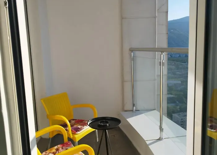 Sky & Floor 33th 28th & 25th & 19th & 13th 12th With Pool & & Fitness & Parking Included In Price Appartamento Skopje